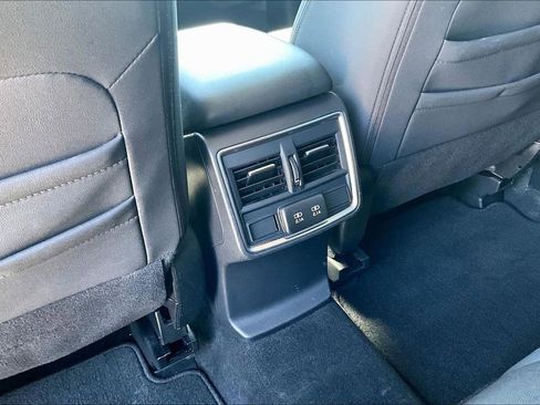 Used 2023 Subaru Forester Premium AWD/4WD image 31