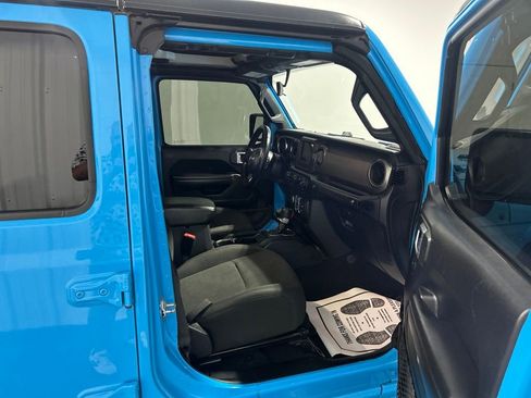 Used 2021 Jeep Wrangler Unlimited Sport AWD/4WD image 12