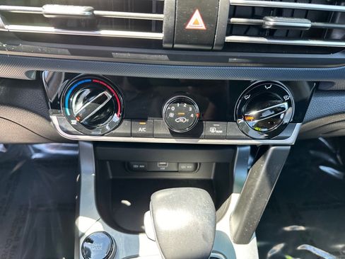 Used 2021 Kia Seltos S FWD image 13