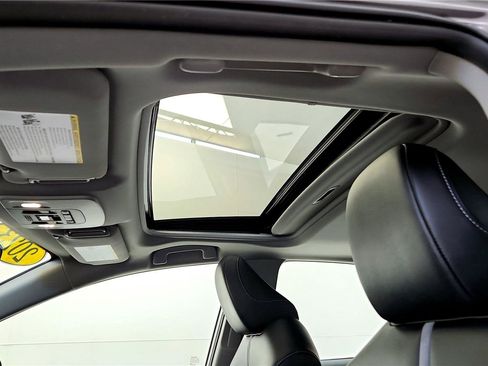 Certified 2023 Toyota Camry SE image 18