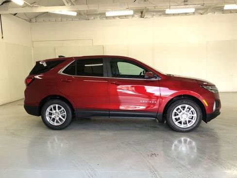 Used 2023 Chevrolet Equinox LT image 12