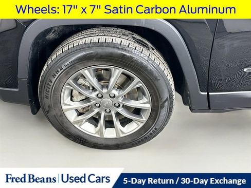 Used 2021 Jeep Cherokee Latitude Lux w/ Comfort/Convenience Group image 35