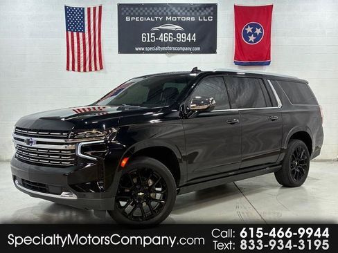 Used 2023 Chevrolet Suburban Premier RWD image 1