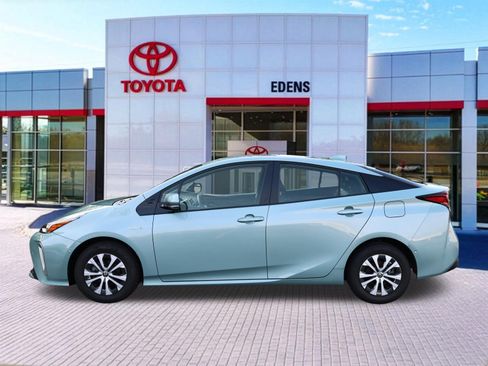 Used 2020 Toyota Prius XLE AWD/4WD image 8