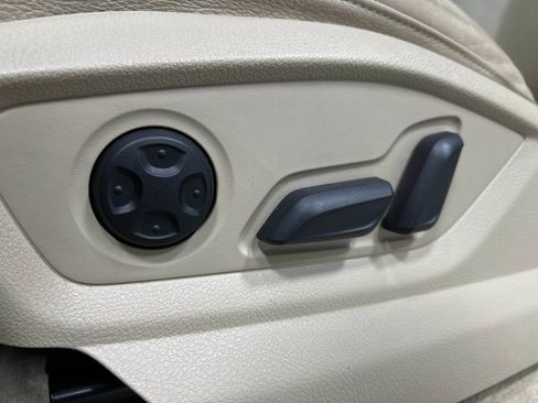 Used 2017 Audi Q7 3.0T Premium Plus w/ Premium Plus Package image 19