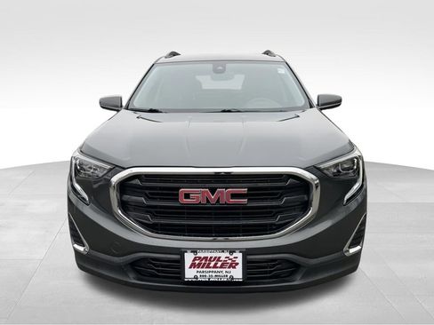 Used 2020 GMC Terrain SLE w/ Driver Convenience Package AWD/4WD image 2