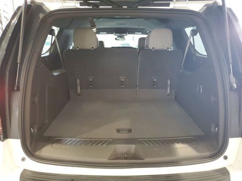 New 2026 Chevrolet Suburban LS image 8