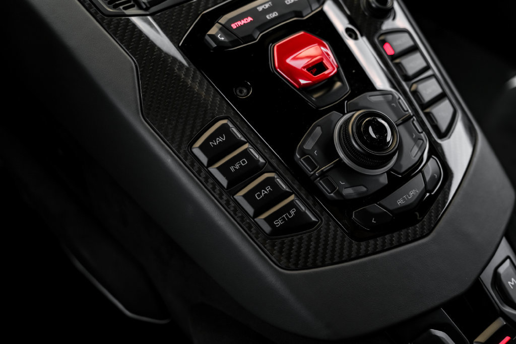 Used 2020 Lamborghini Aventador SVJ AWD/4WD image 27