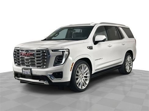 Used 2025 GMC Yukon Denali w/ Denali Reserve Package image 1
