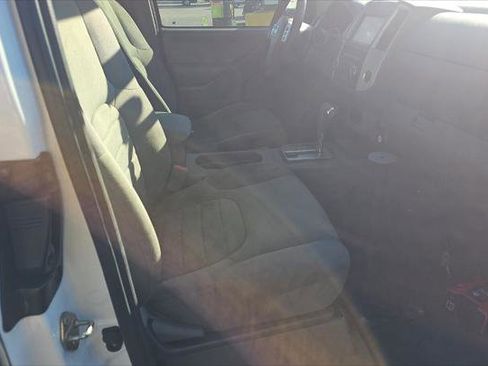 Used 2019 Nissan Frontier S image 18