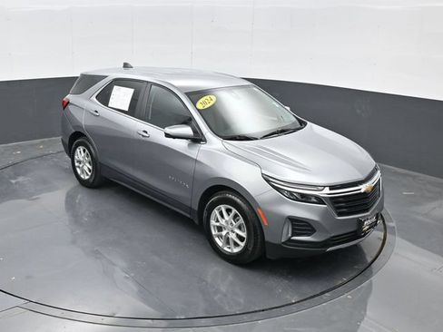 Used 2024 Chevrolet Equinox LT FWD image 1