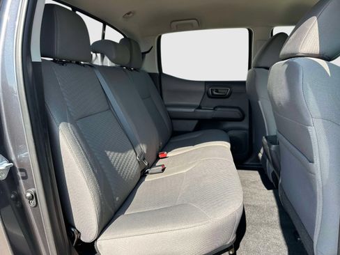 Used 2021 Toyota Tacoma SR AWD/4WD image 11