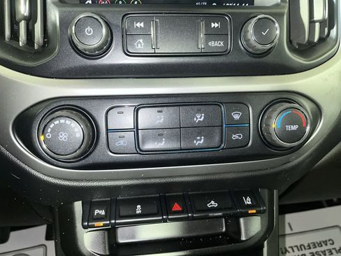 Used 2022 Chevrolet Colorado LT w/ Fleet Safety Package image 19