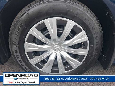 Used 2021 Toyota Camry LE FWD image 56