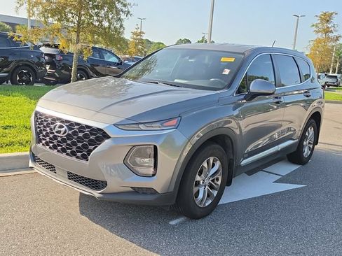 Used 2019 Hyundai Santa Fe SE FWD image 3