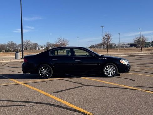 Used 2008 Buick Lucerne CXS image 2