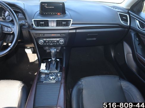 Used 2018 MAZDA MAZDA3 Grand Touring image 17