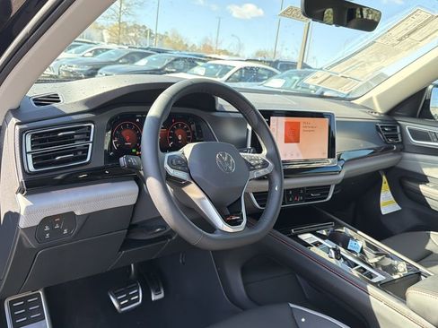 New 2026 Volkswagen Atlas Peak Edition AWD/4WD image 10
