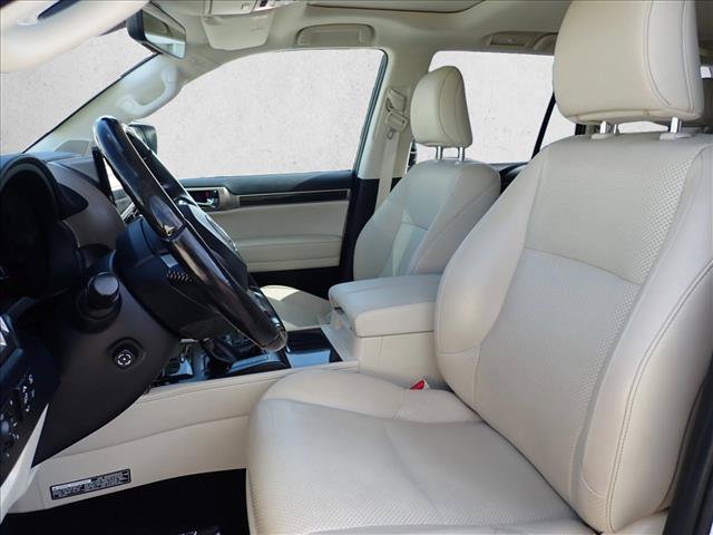 Used 2020 Lexus GX 460 Luxury w/ Accessory Package AWD/4WD image 12