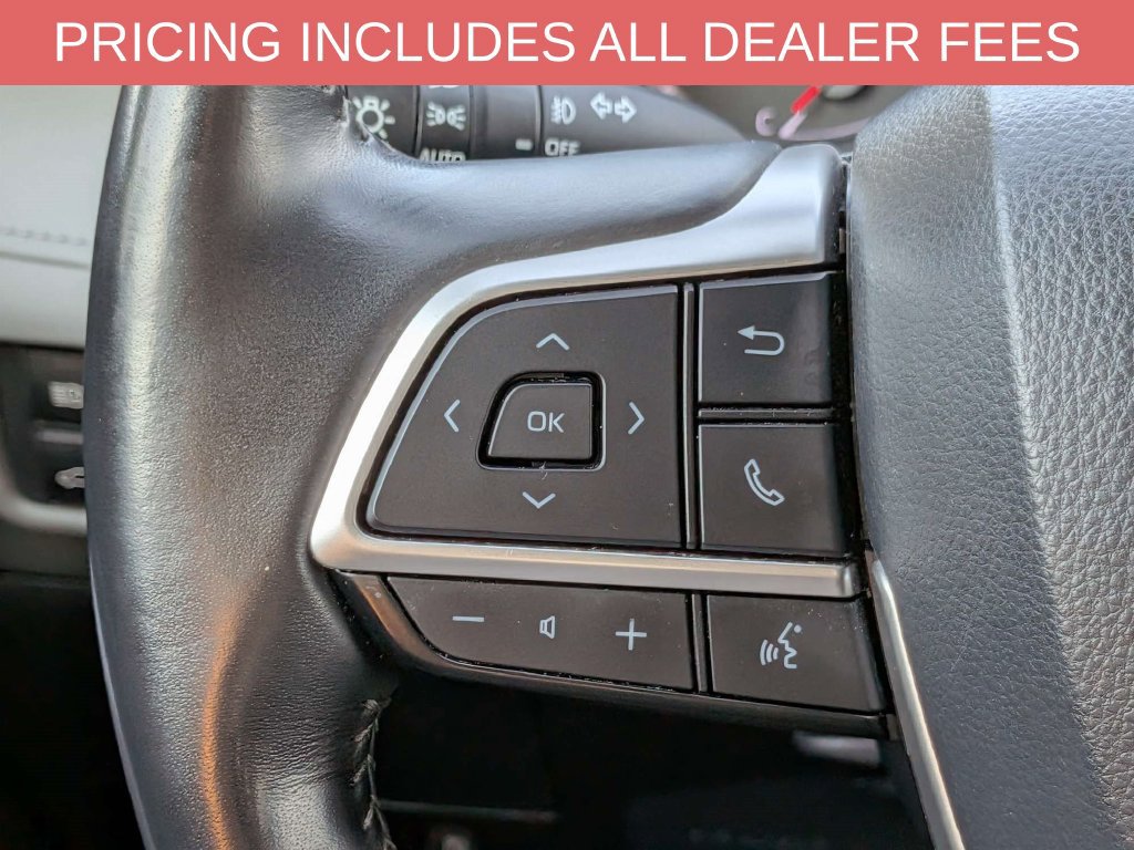 Used 2022 Toyota Highlander LE FWD image 26