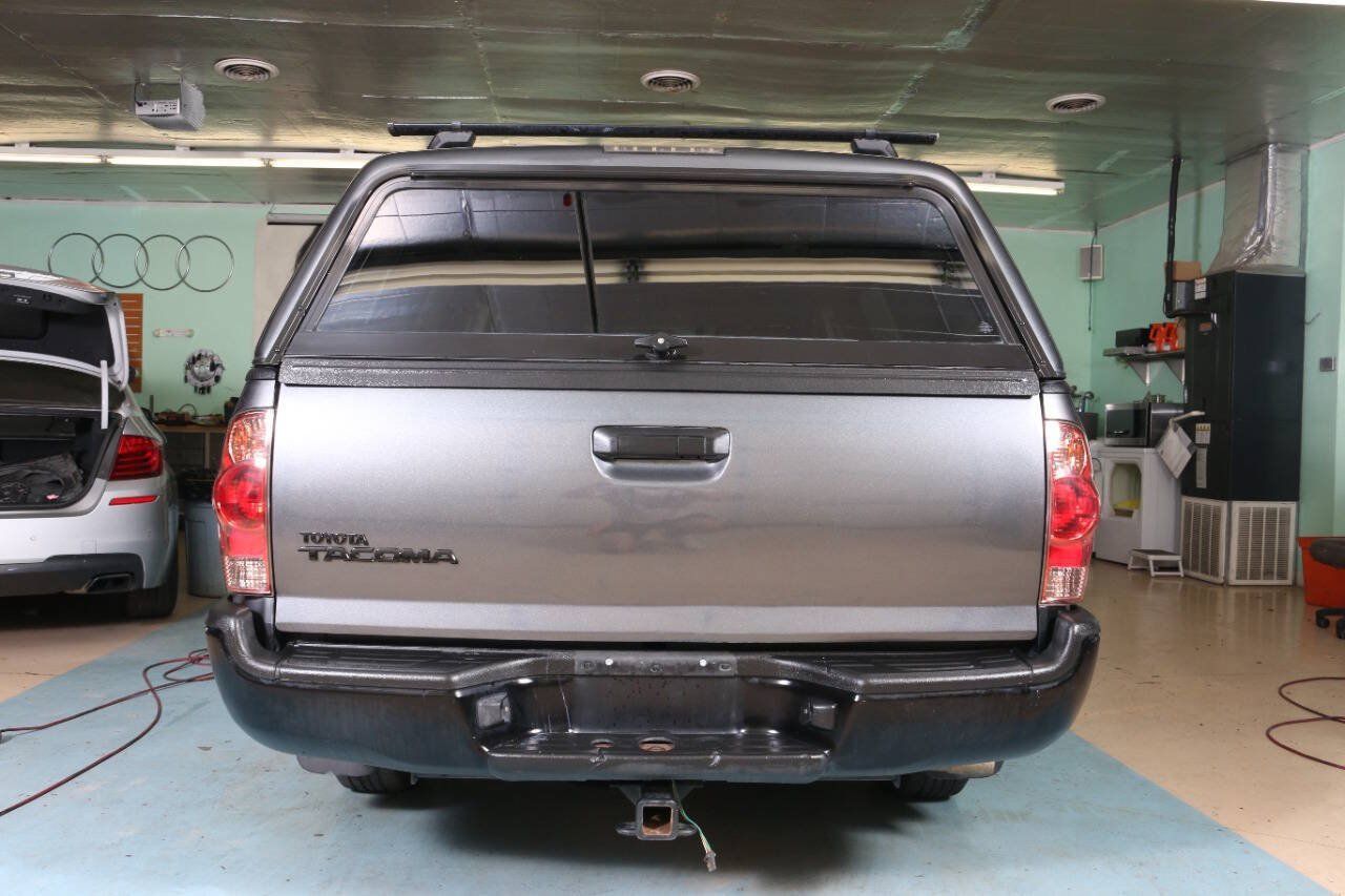 Used 2011 Toyota Tacoma 2WD Regular Cab image 26