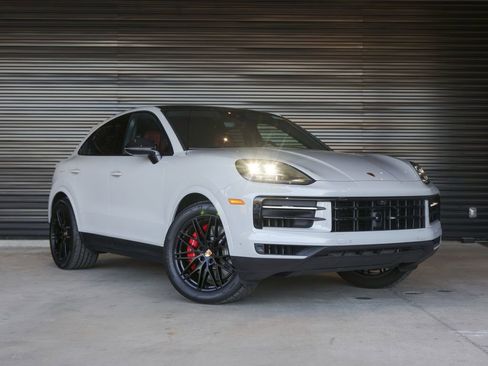 New 2025 Porsche Cayenne S image 9