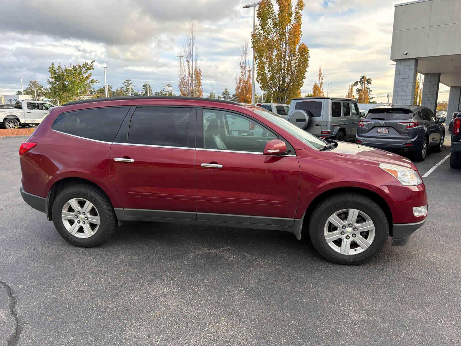 Used 2011 Chevrolet Traverse LT w/ Personal Connectivity Package AWD/4WD image 8