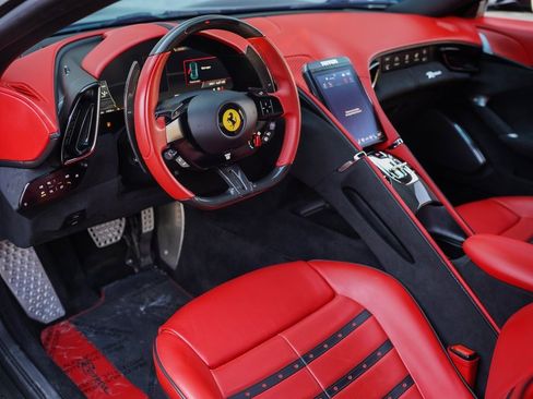 Used 2023 Ferrari Roma image 19