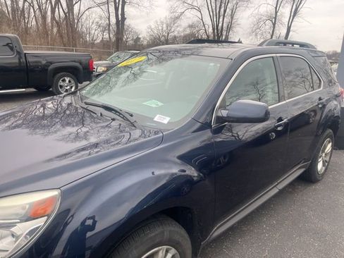 Used 2017 Chevrolet Equinox LT w/ Convenience Package image 10