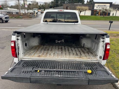 Used 2009 Ford F350 Lariat image 6