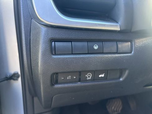 Used 2023 Nissan Rogue SV w/ SV Premium B Package image 24