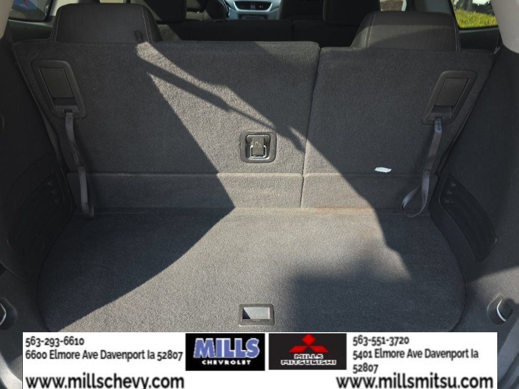 Used 2017 Chevrolet Traverse LT FWD image 18
