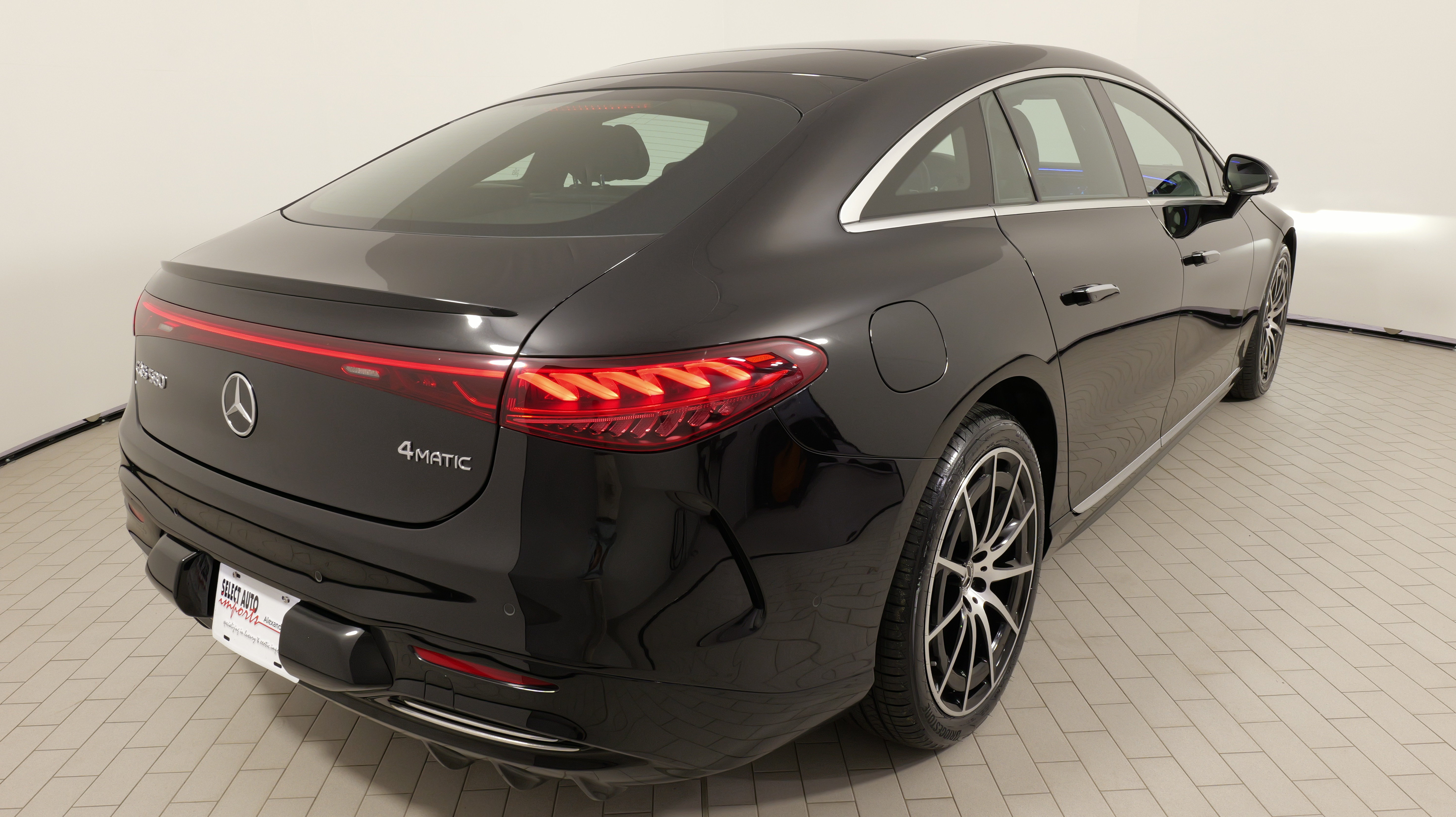Used 2023 Mercedes-Benz EQS 580 4MATIC Sedan image 13