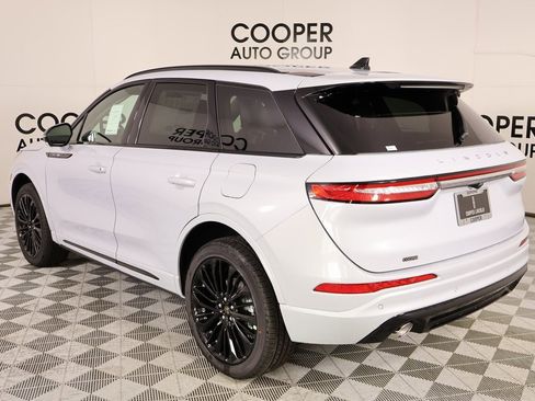 New 2026 Lincoln Corsair Premiere image 23