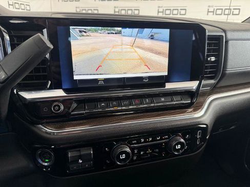 Used 2025 Chevrolet Silverado 1500 LT RWD image 5