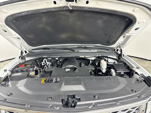 Used 2019 Chevrolet Tahoe LT w/ LT Signature Package image 32