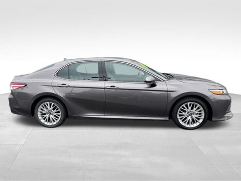 Used 2020 Toyota Camry XLE w/ Driver Assist Package FWD image 9
