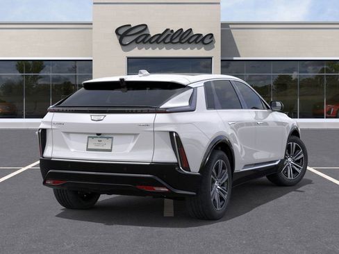 New 2025 Cadillac Lyriq Luxury image 4