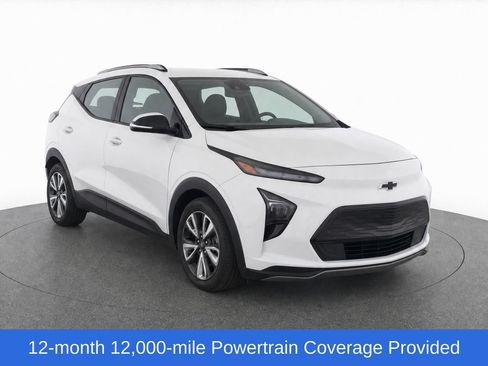 Used 2023 Chevrolet Bolt EUV LT w/ Convenience Package FWD image 2