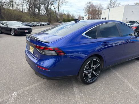 Used 2025 Honda Accord Sport image 16