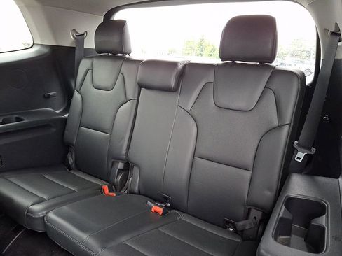 Used 2021 Kia Telluride EX w/ EX Premium Package FWD image 11