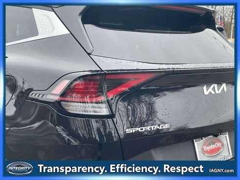 Used 2023 Kia Sportage EX image 11