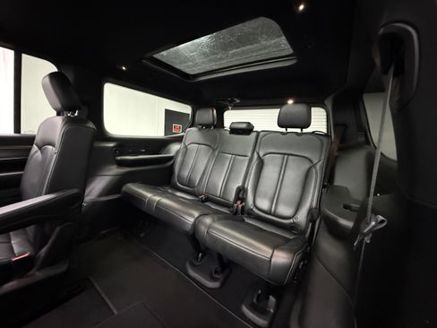 Used 2024 Jeep Wagoneer Series II image 29