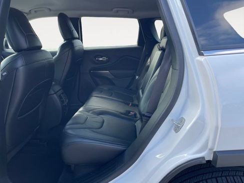 Used 2020 Jeep Cherokee Limited w/ Advanced Safety Group AWD/4WD image 13