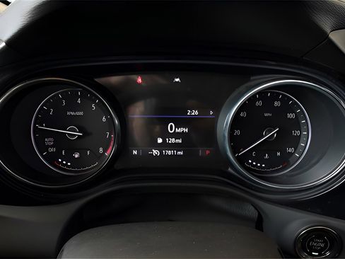 Used 2023 Buick Encore GX Select image 19