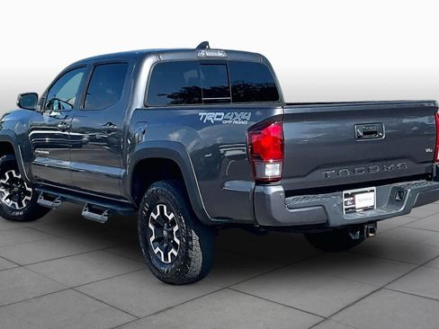 Used 2021 Toyota Tacoma TRD Off-Road w/ Technology Package AWD/4WD image 12