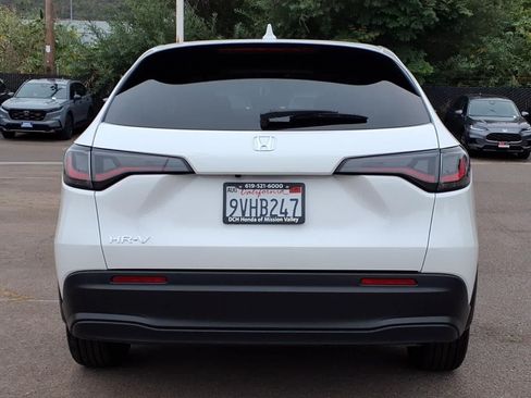 Certified 2026 Honda HR-V LX image 5