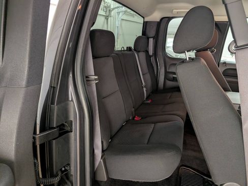 Used 2011 Chevrolet Silverado 2500 LT AWD/4WD image 18