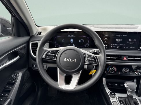Used 2024 Kia Seltos LX AWD/4WD image 44