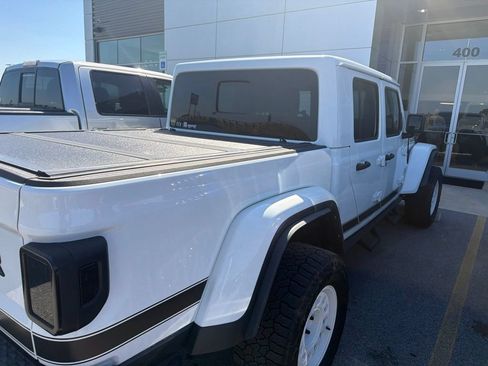 Used 2022 Jeep Gladiator Rubicon w/ Trailer Tow Package AWD/4WD image 24